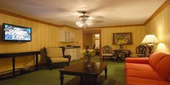 Chippewa Waterfront Hotel 3*